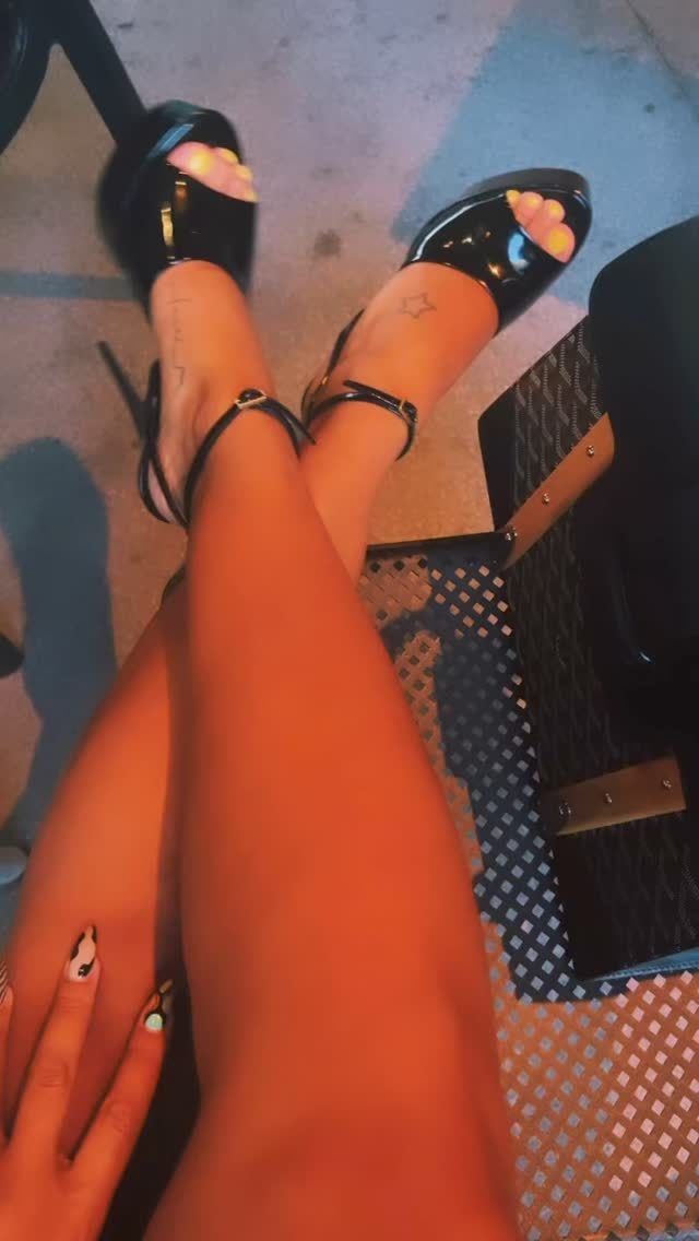 Angela Simmons Feet